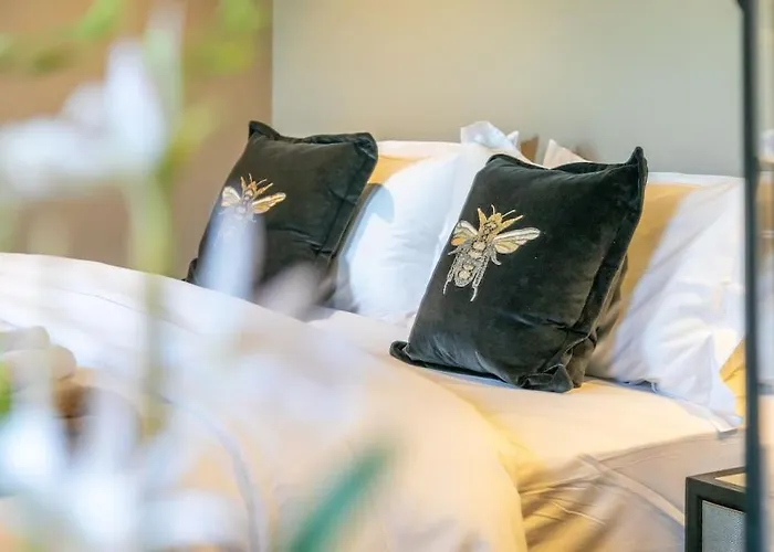 Luxurious 2 Bedroom Holiday Cottage