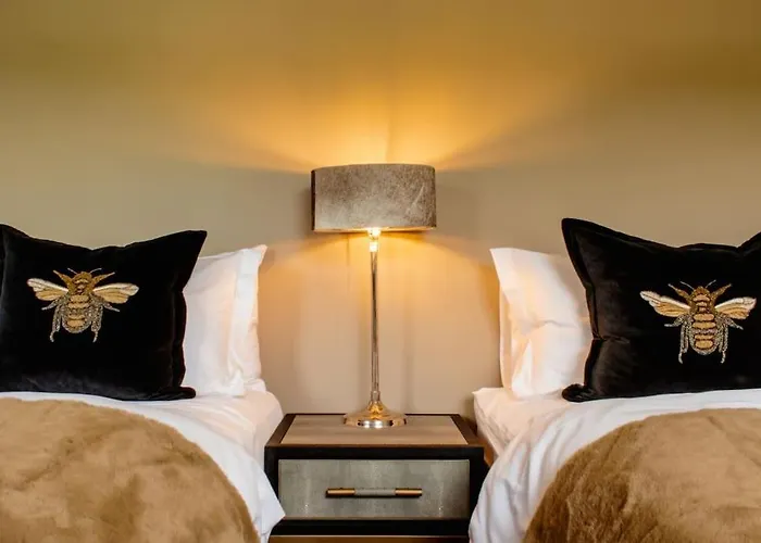 Luxurious 2 Bedroom Holiday Cottage